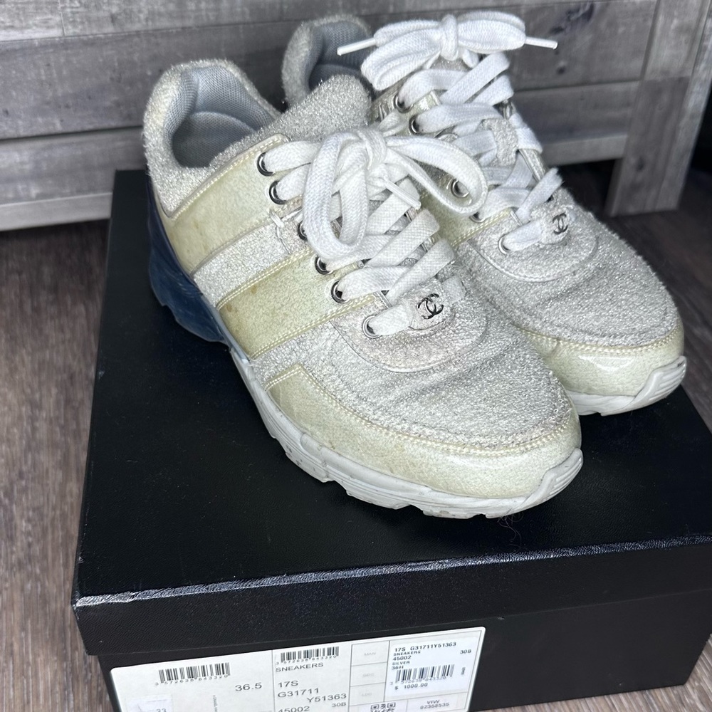 Authentic Chanel sneakers - Picture 2 of 4